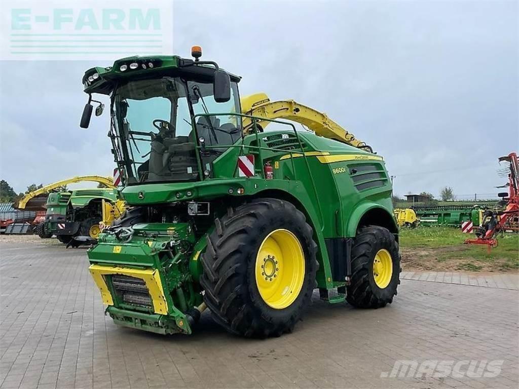 John Deere 8600 علافات ذاتية الدفع