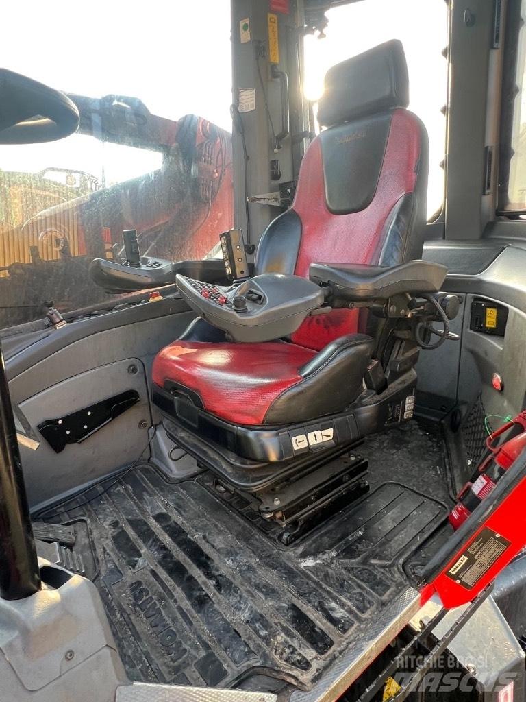 Komatsu 951 حصادات