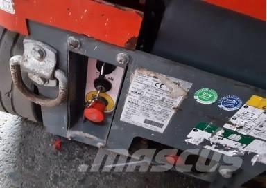 SkyJack SJ 12 رافعات مقصية الشكل