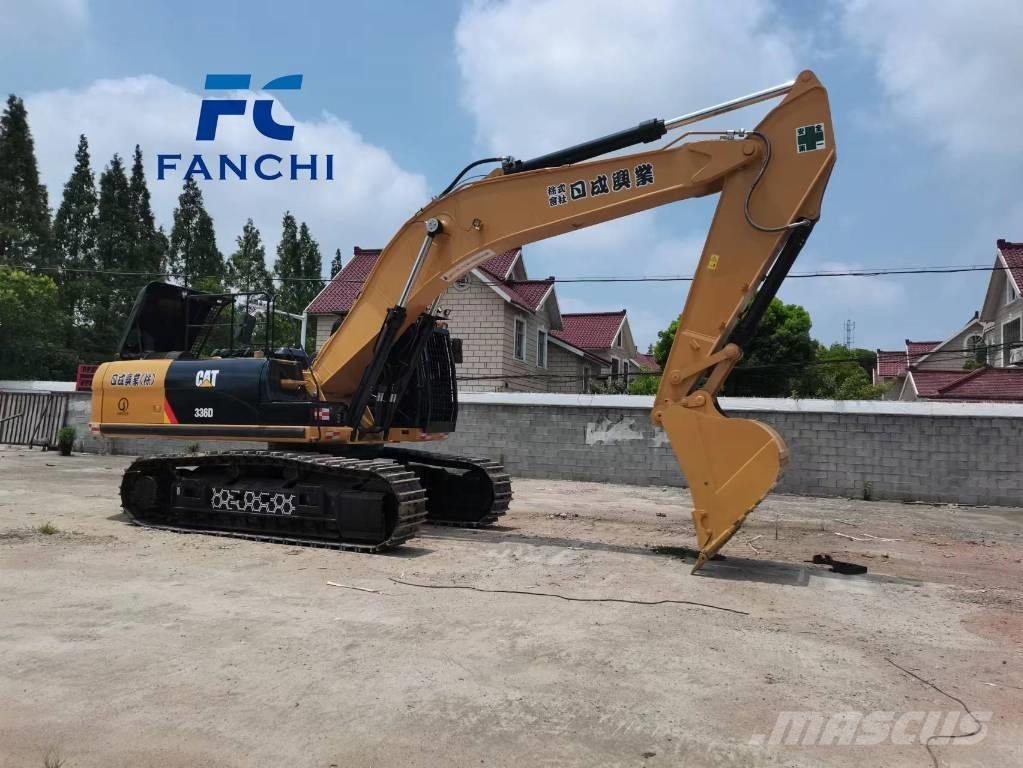 CAT 336 D حفارات زحافة