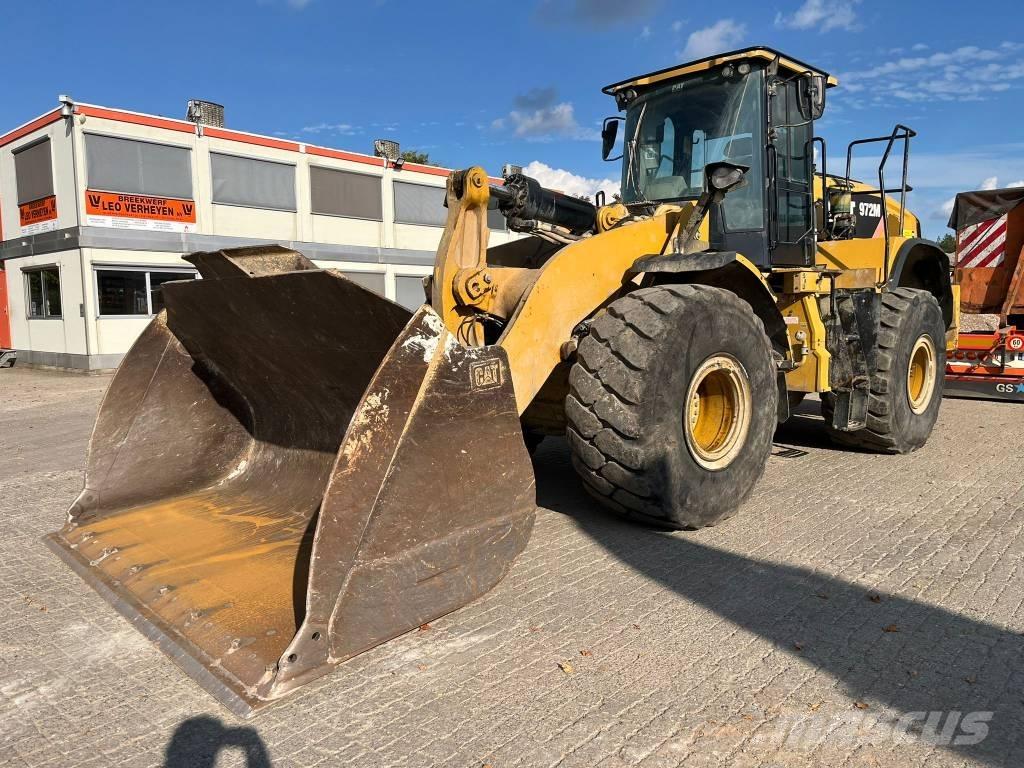 CAT 972 M لوادر بعجل