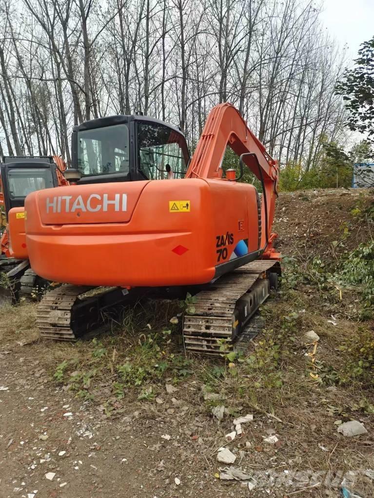 Hitachi ZX 70 حفارات وسط 7 طن - 12 طن