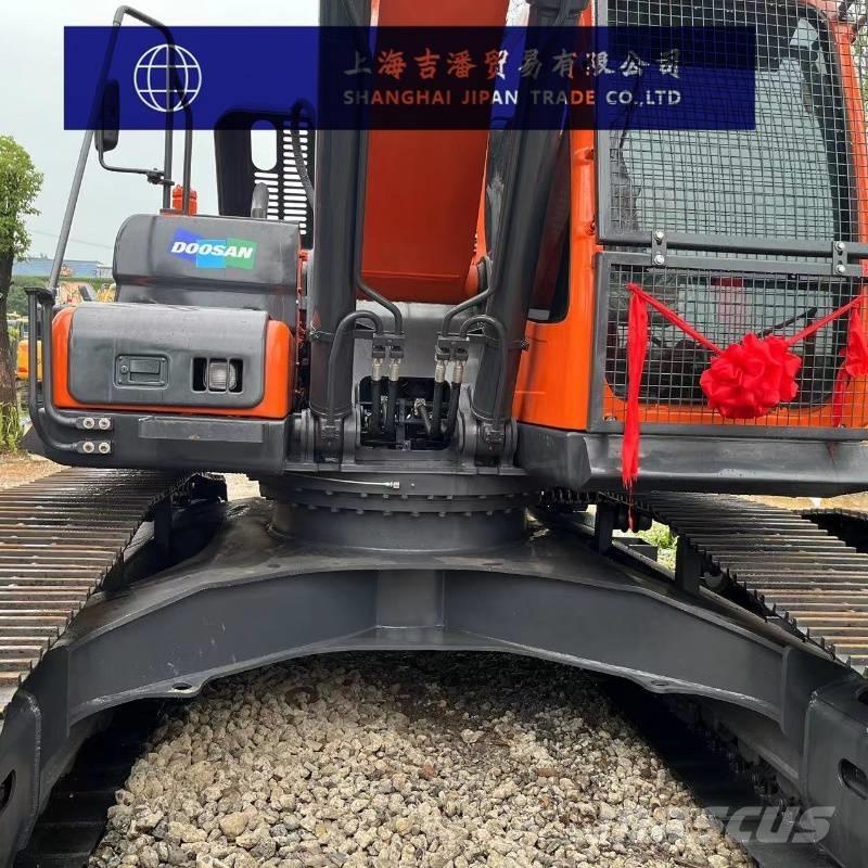 Doosan DX 225 حفارات زحافة