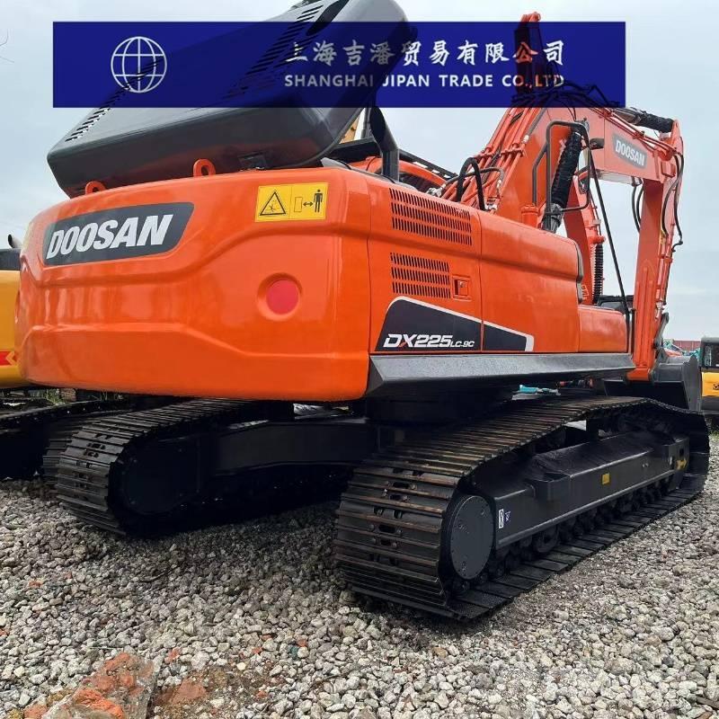 Doosan DX 225 حفارات زحافة