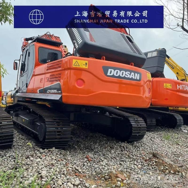 Doosan DX 225 حفارات زحافة