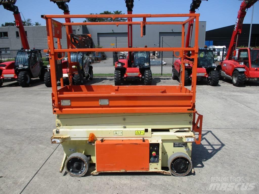 JLG 6 RS (606) رافعات مقصية الشكل