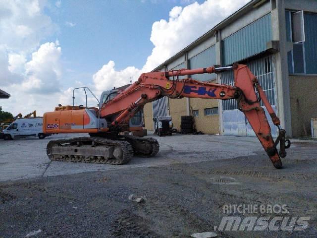 Fiat-Kobelco E 235 حفارات زحافة