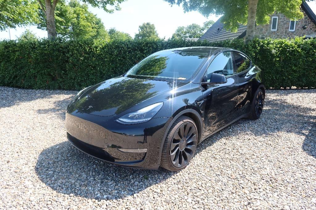 Tesla Model Y سيارات