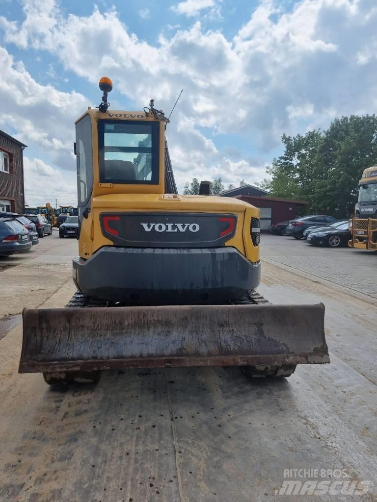 Volvo ECR 88 D حفارات وسط 7 طن - 12 طن