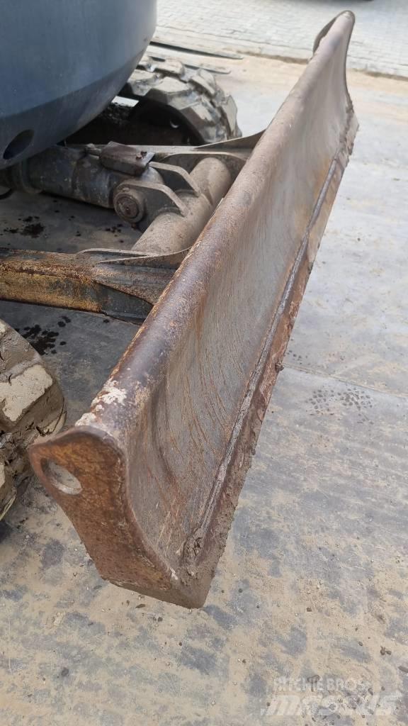 Volvo ECR 88 D حفارات وسط 7 طن - 12 طن