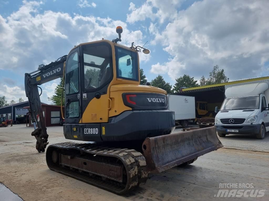 Volvo ECR 88 D حفارات وسط 7 طن - 12 طن