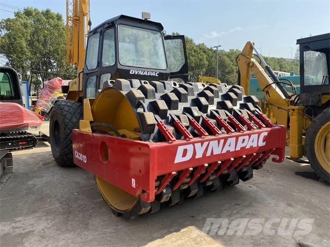 Dynapac CA 301 D مداحل أحادية الأسطوانة