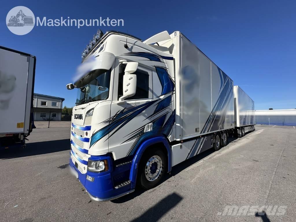 Scania R 520 شاحنات ذات هيكل صندوقي