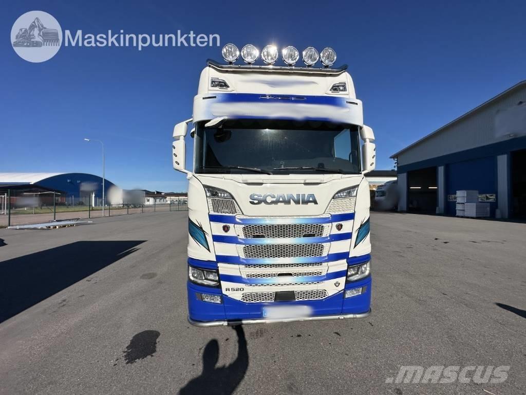 Scania R 520 شاحنات ذات هيكل صندوقي