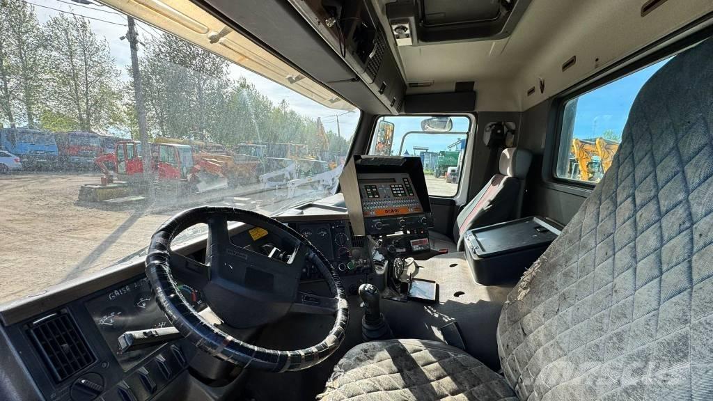 Volvo FL GUDRONATOR رشاشات بيتومين