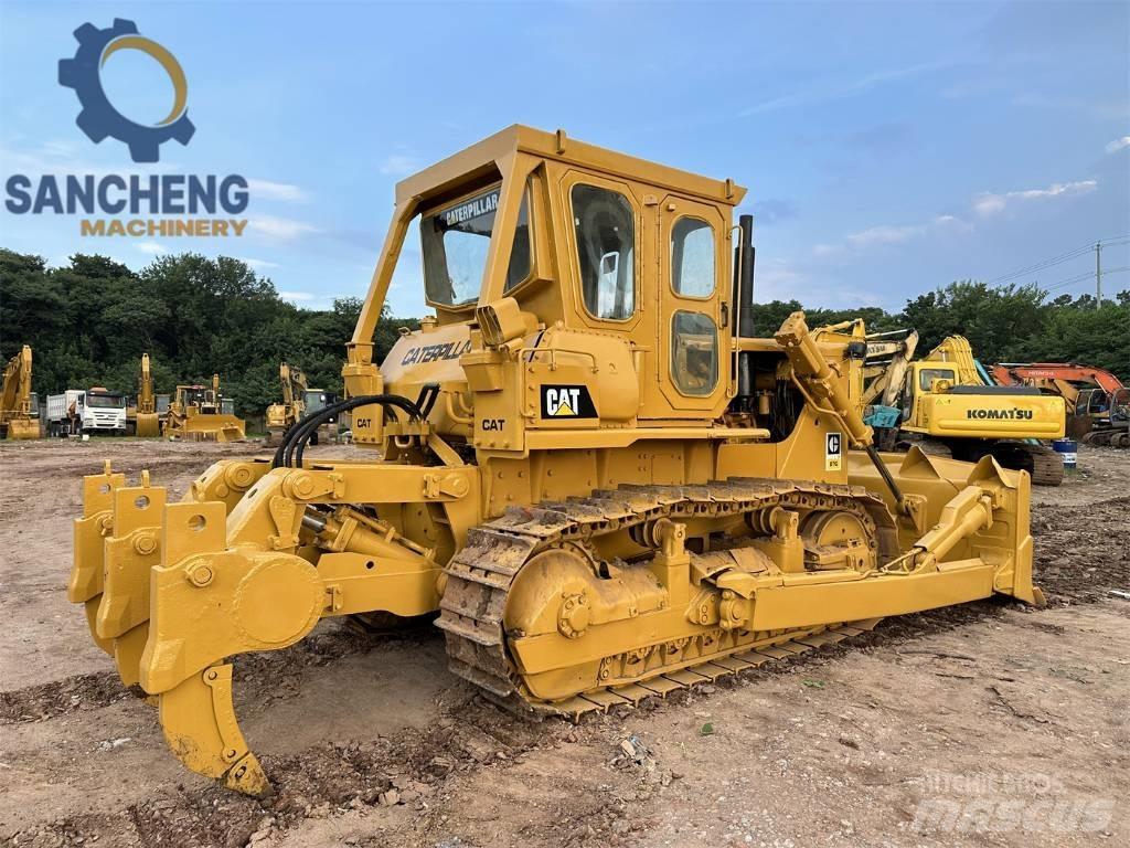 CAT D 7 G بلدوزرات مجنزرة