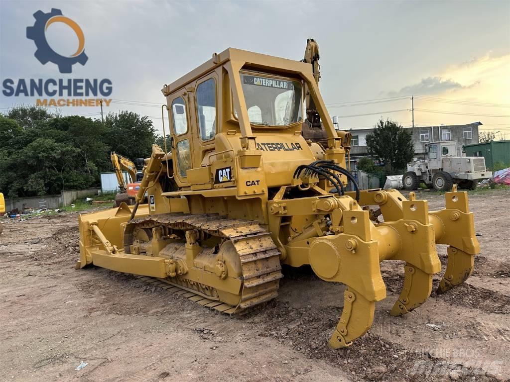 CAT D 7 G بلدوزرات مجنزرة