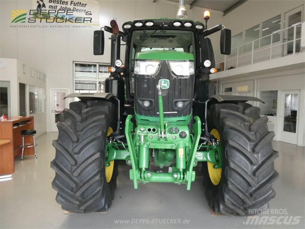 John Deere 6250R الجرارات