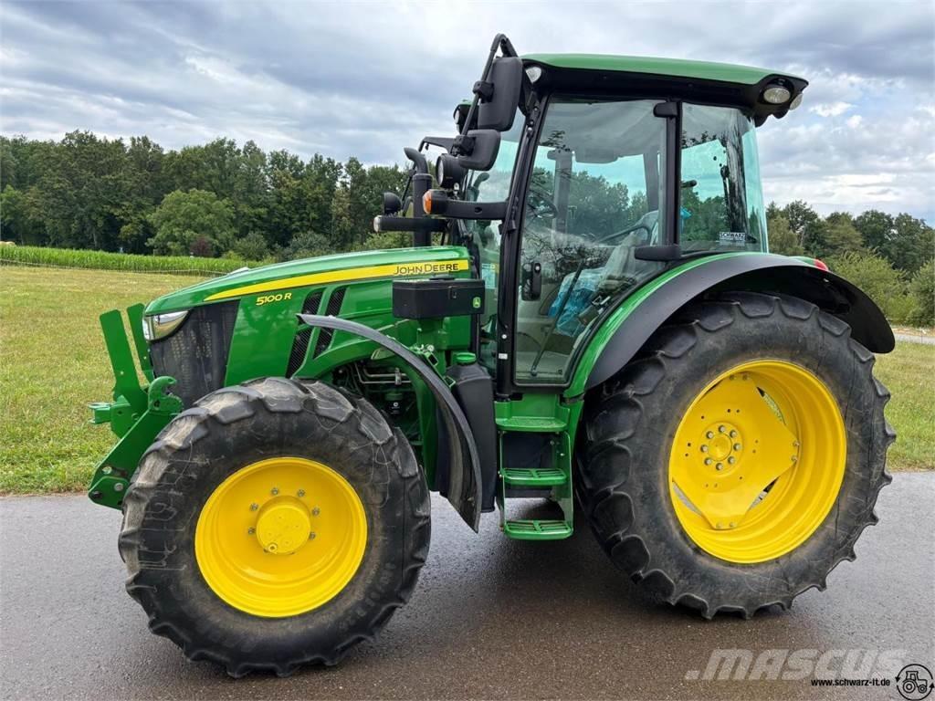 John Deere 5100R الجرارات