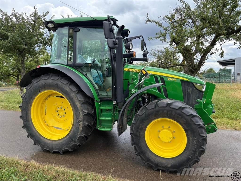John Deere 5100R الجرارات
