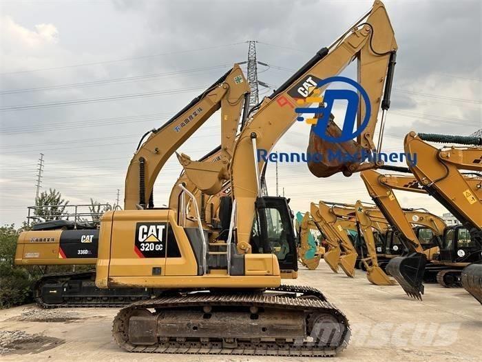 CAT 320GC حفارات زحافة
