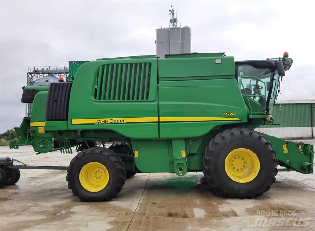 John Deere T670 حصادات