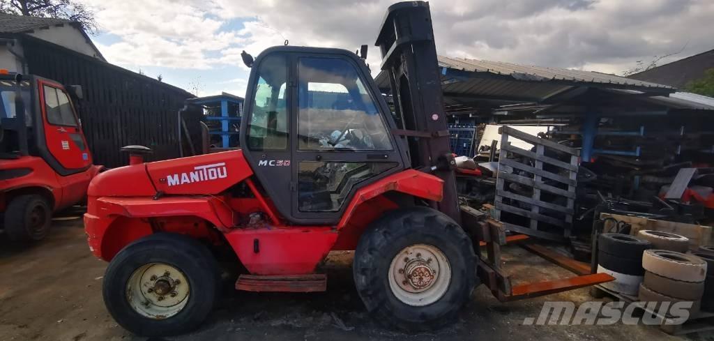 Manitou MC 50 شاحنات الطرق الوعرة