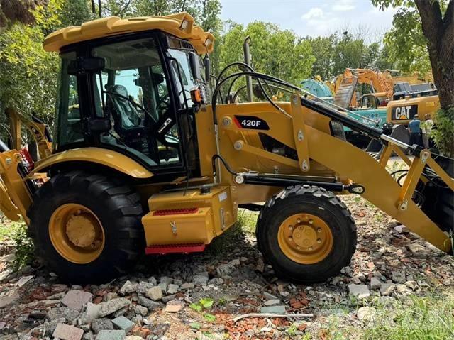 CAT 420 F لوادر ذات جرافات عكسية