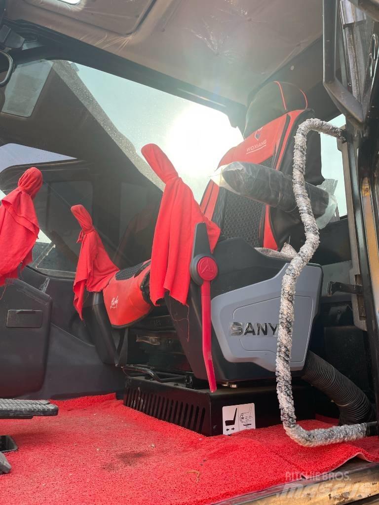 Sany SY 235 C حفارات زحافة