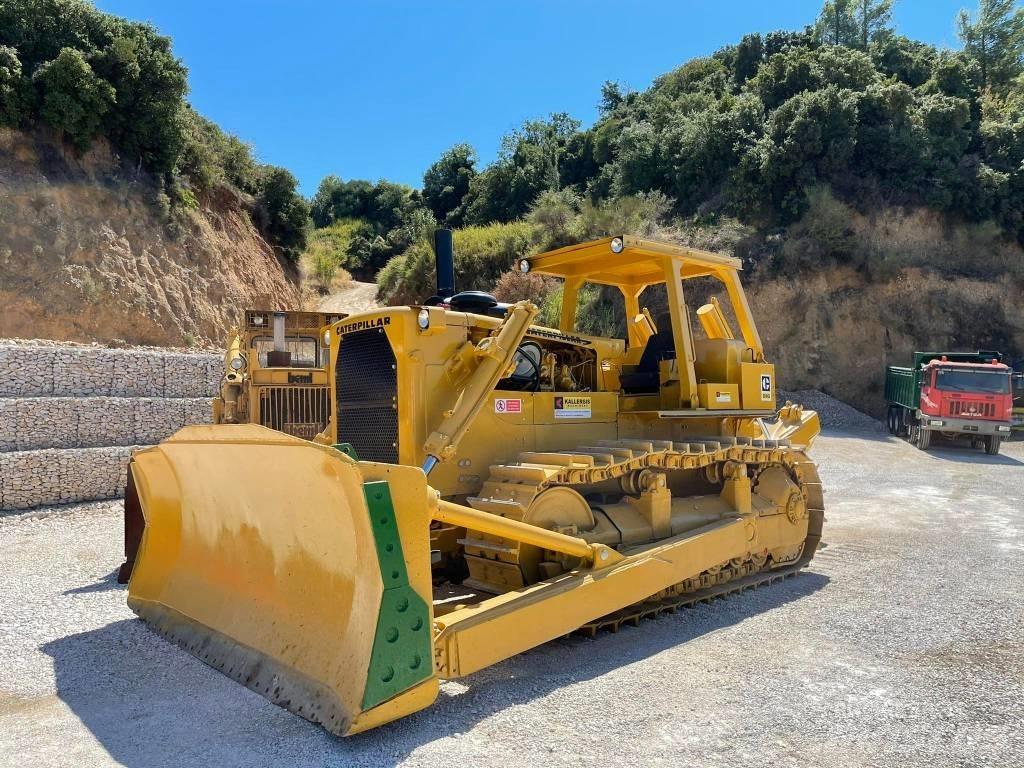CAT D 9 G بلدوزرات مجنزرة