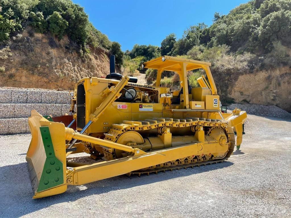 CAT D 9 G بلدوزرات مجنزرة