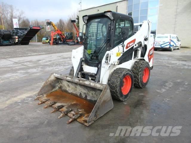 Bobcat S 530 لوادر انزلاقية التوجيه