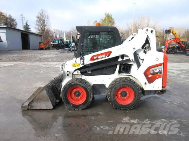 Bobcat S 530 لوادر انزلاقية التوجيه