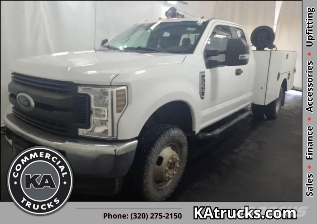 Ford F 350 XL SD رافعات مجنزرة