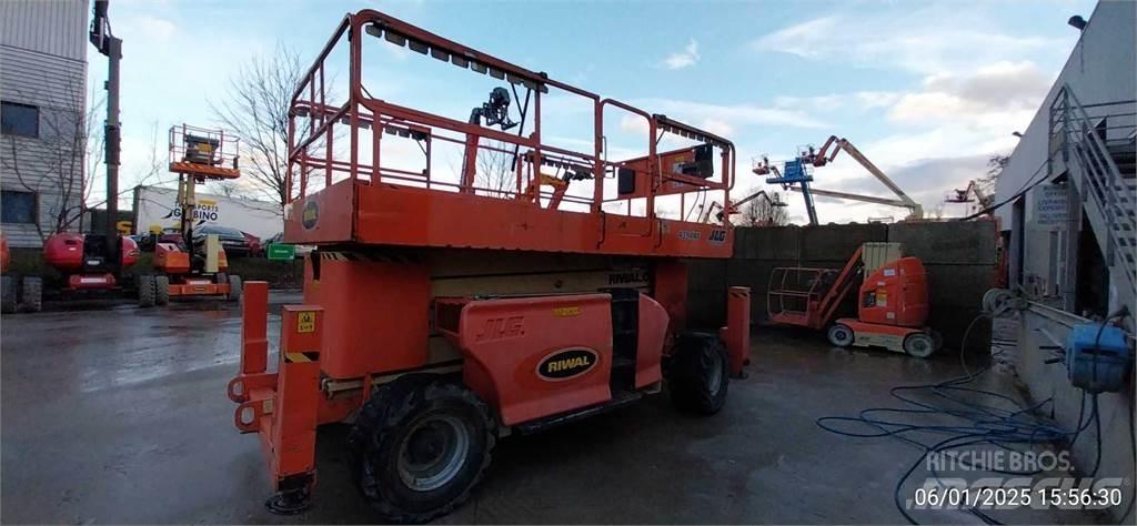 JLG 4394RT رافعات مقصية الشكل