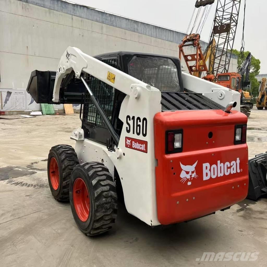 Bobcat S 160 لوادر انزلاقية التوجيه
