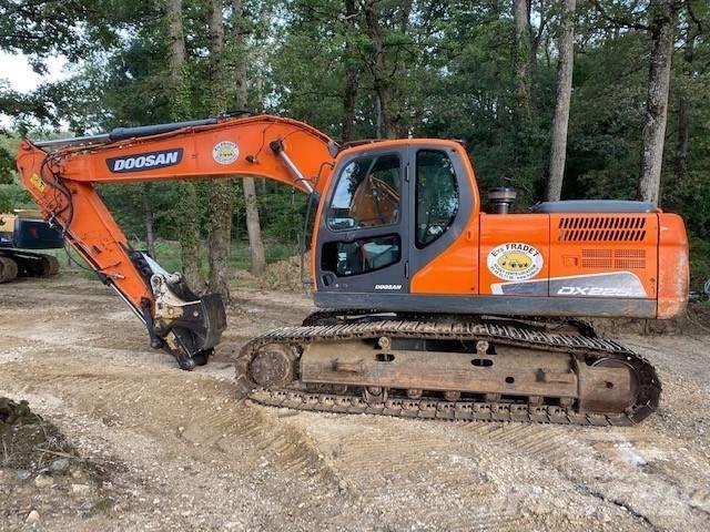 Doosan DX 225 LC حفارات زحافة