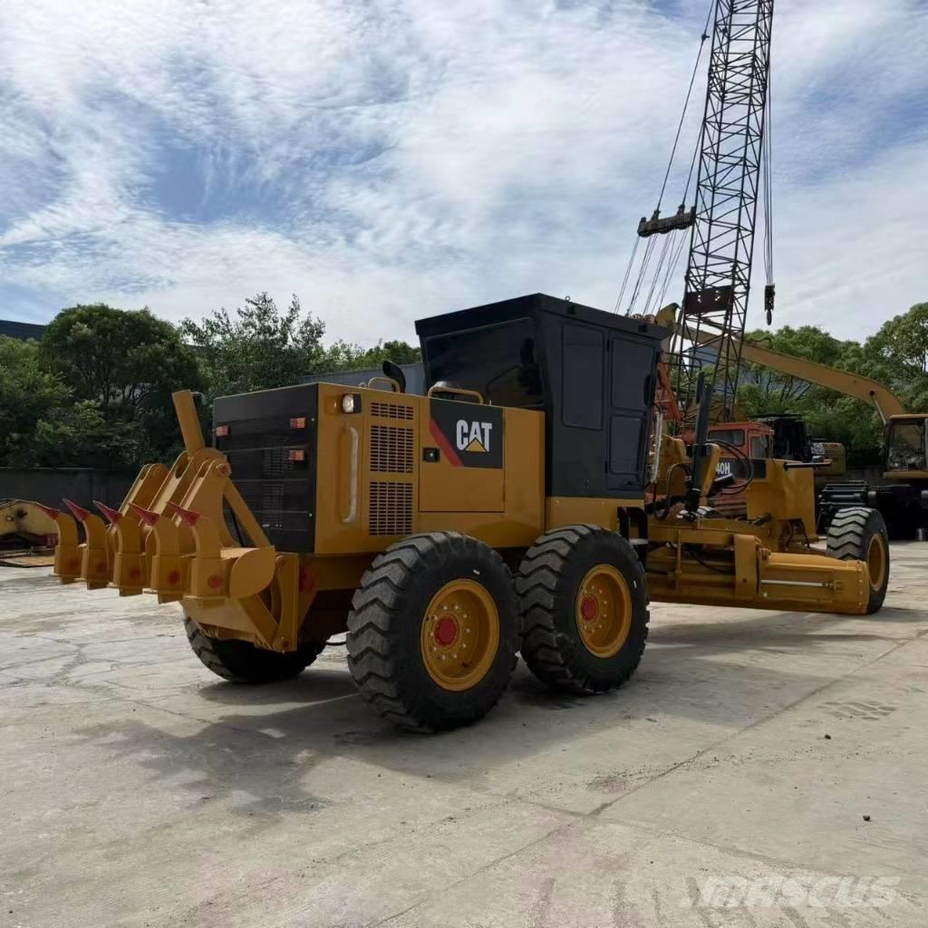 CAT 140 H معدات تمهيد الطرق