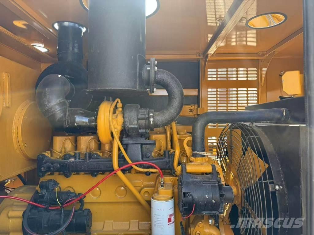 CAT 140 H معدات تمهيد الطرق