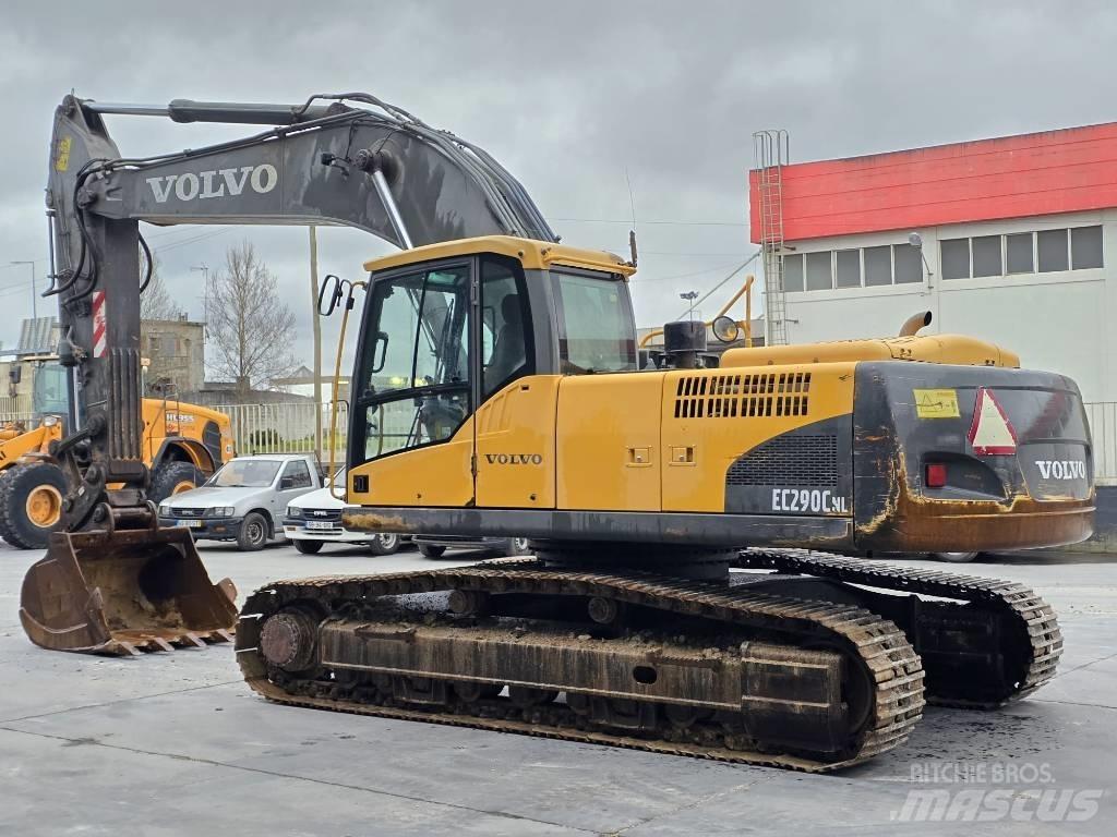 Volvo EC 290 C N L حفارات زحافة