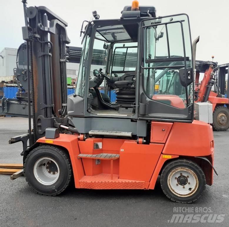 Kalmar DCG55-6 شاحنات الديزل