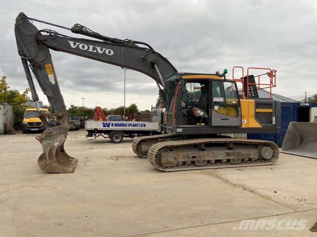 Volvo EC220El حفارات زحافة