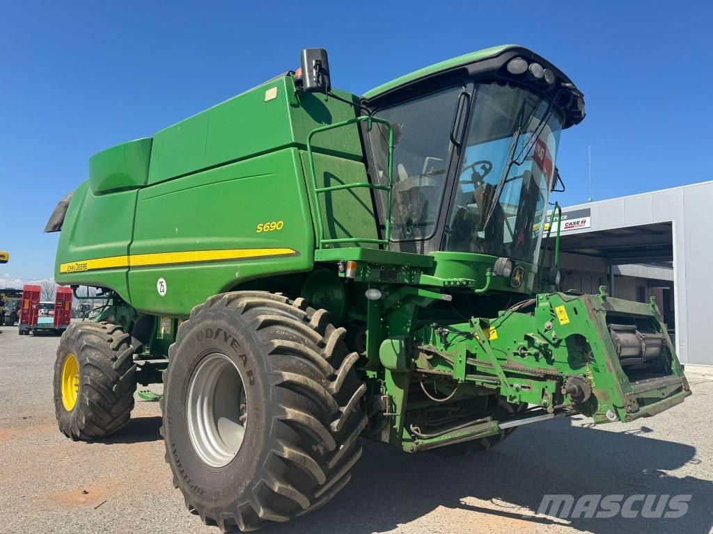 John Deere S 690 حصادات