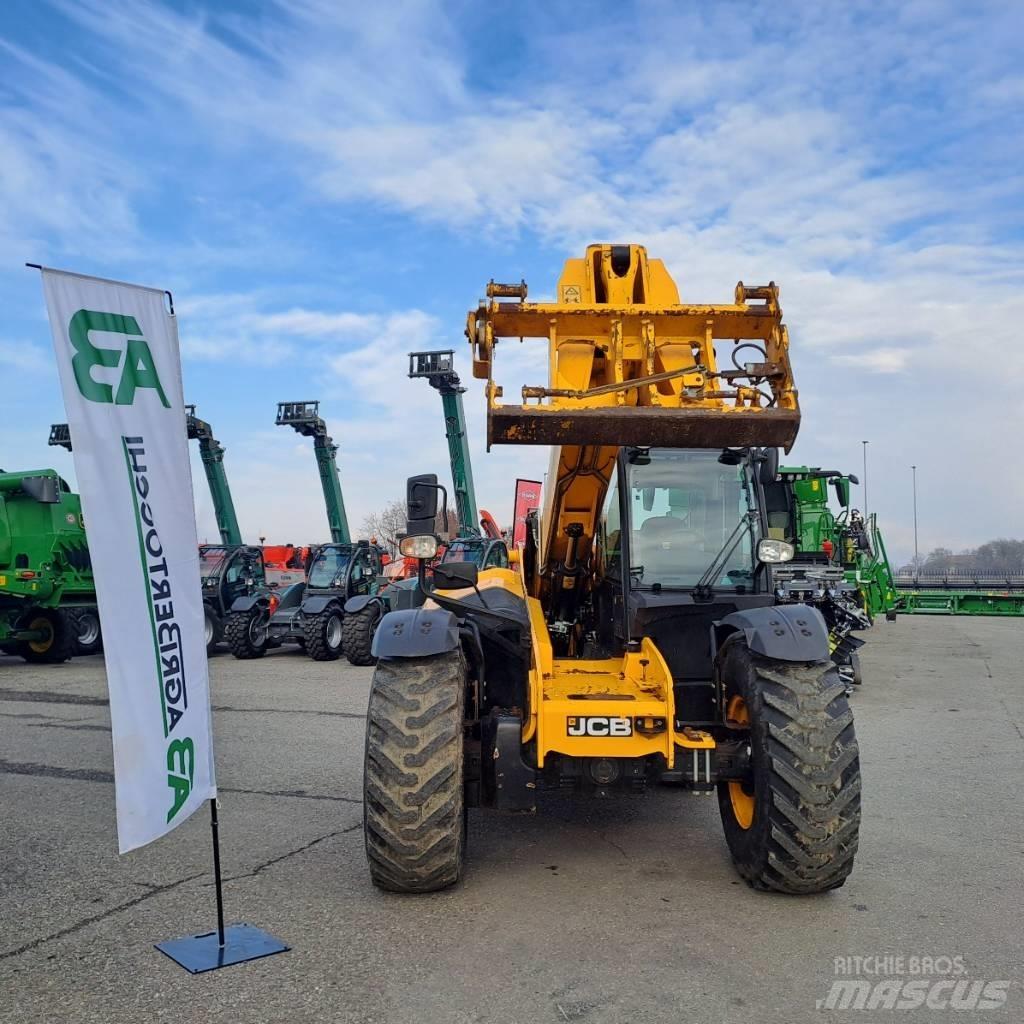 JCB 550-80 AGRIPLUS مناولات متداخلة