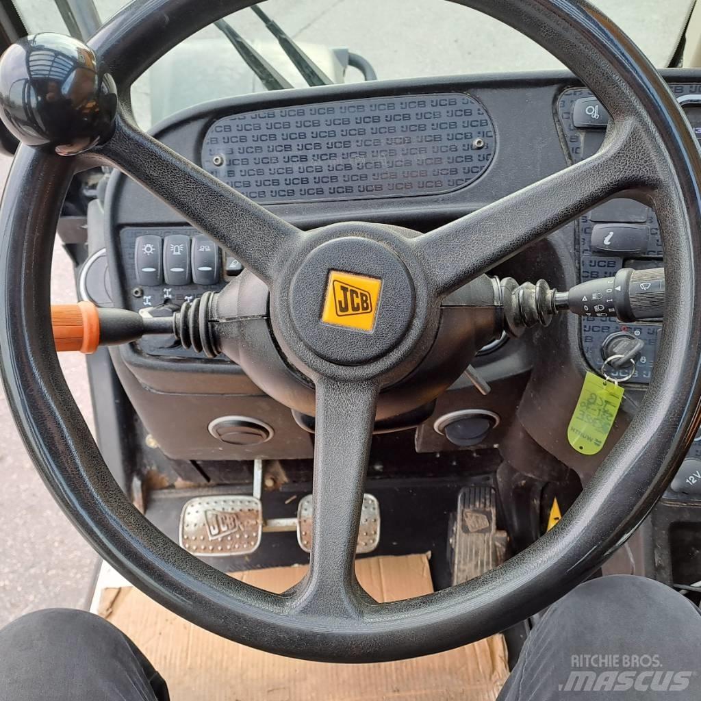 JCB 550-80 AGRIPLUS مناولات متداخلة