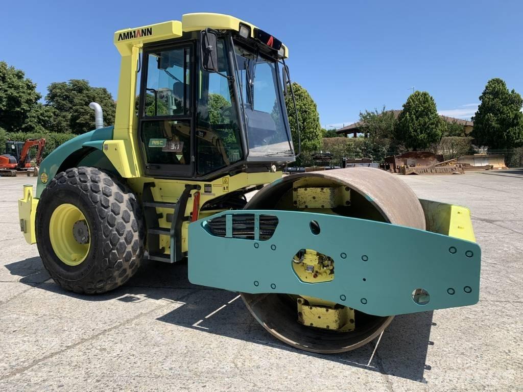 Ammann ASC 130 D مداحل أحادية الأسطوانة