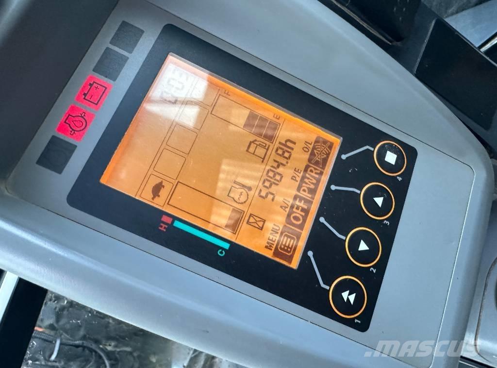 Hitachi ZX 65 USB-6 حفارات صغيرة أقل من 7 طن (حفارات صغيرة)