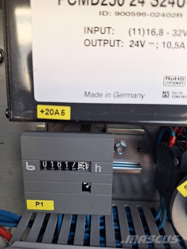 Böcker AHK 34/1800 رافعات أخرى