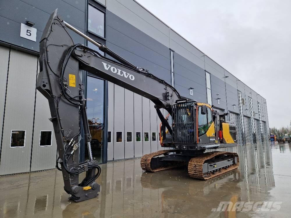 Volvo EC250EL حفارات زحافة