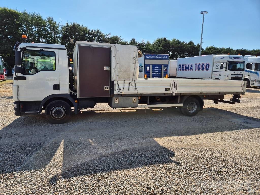 MAN TGL 12.250 شاحنات مسطحة/مفصلية الجوانب